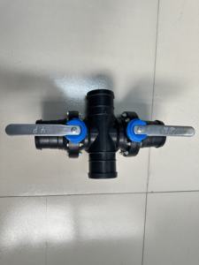 Conector de Riego Agrícola de Cuatro Vías, Resistente a la Presión y al Aumento de Presión, para Prevención de Arena - Product Image 1