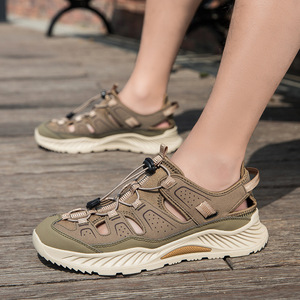 Sandalias de senderismo con punta cerrada para hombre, sandalias deportivas transpirables con correa ajustable de encaje rápido, suela gruesa antideslizante - Product Image 1