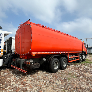 Camion-citerne Sinotruk Howo 8x4 à bas prix, 12 roues, <span class=keywords><strong>d</strong></span>'<span class=keywords><strong>occasion</strong></span>, 30000L, utilisé pour le transport de diverses matières combustibles - Product Image 3