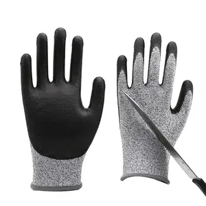 Di alta qualità 13G HPPE lavorato a maglia protezione a mano di sicurezza liscia Palm Nitrile rivestito livello 5 Anti-taglio resistente guanti da lavoro