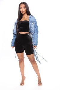 OEM <span class=keywords><strong>Veste</strong></span> en jean pour femmes Vêtements d'extérieur décontractés pour femmes <span class=keywords><strong>Veste</strong></span> d'automne en denim Manteau boutonné <span class=keywords><strong>Veste</strong></span> en jean oversize pour femmes - Product Image 6