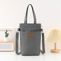 Sac à bandoulière léger pour bouteille d'eau avec logo personnalisé, sangle réglable, idéal pour les voyages, les activités de plein air et l'usage quotidien