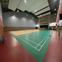 Revêtement de sol synthétique intérieur haute densité Runsure certifié EN 14904 pour terrain de pickleball, surface marbrée, adapté au marché américain