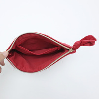 Pochette à fermeture éclair personnalisée à rayures, pliable, réutilisable, en velours matelassé, sac à maquillage portable, esthétique, pour voyage, étui cosmétique pour demoiselle d'honneur