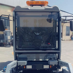 Balayeuse électrique pour l'extérieur Nouveau modèle Tricycle électrique pour centre commercial Balayeuse de cabine - Product Image 3