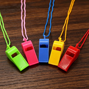 Sifflets de sport en plastique colorés, sifflets d'arbitre, sifflets OK, sifflets de supporters, sifflets pour fans, jouets pour enfants en gros - Product Image 1