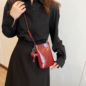 Bolsas de Moda de Luxo para Mulheres em Couro PU Autêntico, Design Simples e de Cor Sólida, Fechamento Aberto para o Verão - Product Image 4