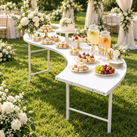 Table d'extérieur modulaire pliable et incurvée, librement combinable en S ou en rond, pour les mariages, les fêtes sur pelouse et les banquets