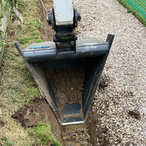 Attacco per escavatore benna trapezoidale pulizia drenaggio benna di scavo stretta scavatrice benne per fossati tipo V in vendita - Product Image 2