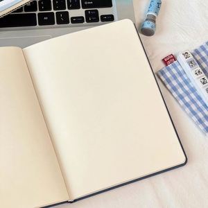 Cuaderno A5 Grueso con Diseño de Tres Gatitos Adorables para Estudiantes, de Alta Calidad Estética para Tomar Notas - Product Image 4