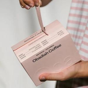 Geri Dönüştürülebilir Özel Kendinden Yapışkanlı Açma Şeritli Fermuarlı Katlanabilir Hediye Kutusu Özel Baskılı Logolu Posta Kutusu - Product Image 3