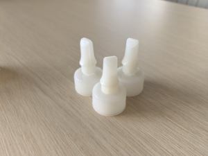 Nouvelle machine automatique de moulage par injection de bouchon de couvercle de bouteille en plastique de haute précision 310T pour la production de bec de <span class=keywords><strong>buse</strong></span> et de couvercle supérieur torsadé - Product Image 6