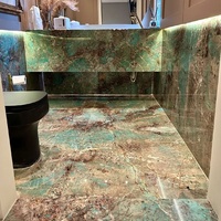 Grande dalle de marbre vert naturel de luxe, design moderne poli et imperméable pour la décoration de villas et de maisons