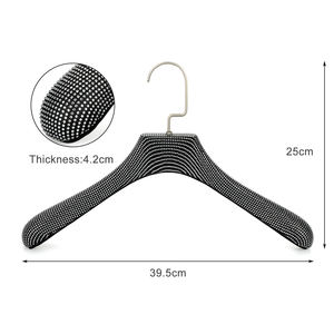 Cintres en cuir personnalisés LINDON avec strass et <span class=keywords><strong>bois</strong></span>, design luxueux pour les magasins de vêtements haut de gamme et les présentoirs de boutiques - Product Image 2