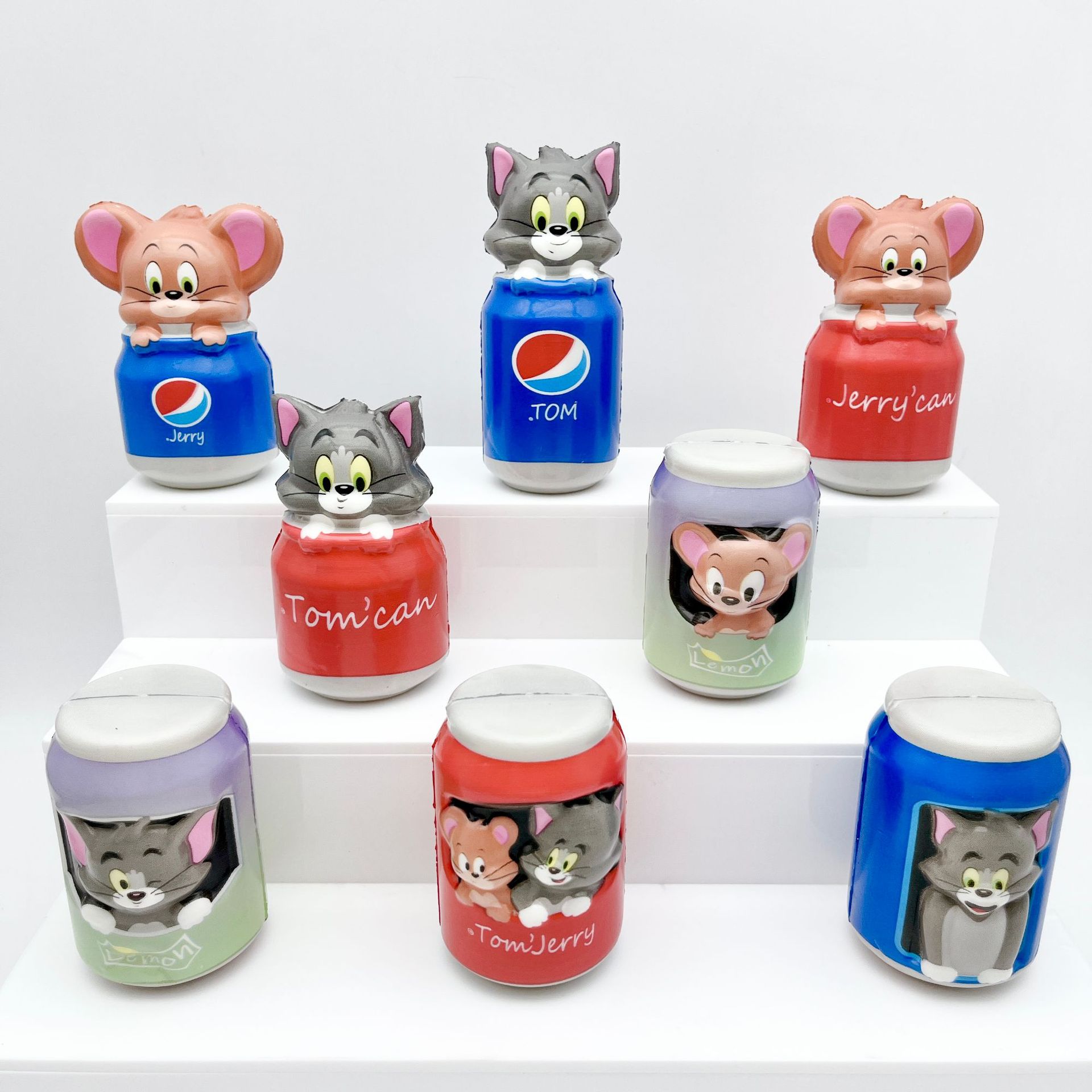 Canette de soda Tom et Jerry (environ 10 cm)