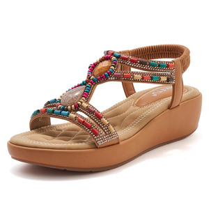 Sandalias de cuña para mujer, estilo étnico bohemio, con cuentas y diamantes de imitación, banda elástica, punta abierta, zapatos acolchados para la playa, sin cordones, U670-1 - Product Image 1
