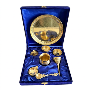 ชุดถาดบูชาทองเหลืองแท้พรีเมียม 8 ชิ้น พร้อมกล่องกำมะหยี่ ขนาด 7 นิ้ว ชุดพิธีกรรมแบบดั้งเดิมสำหรับบูชาที่บ้านและวัดประจำวัน - Product Image 1
