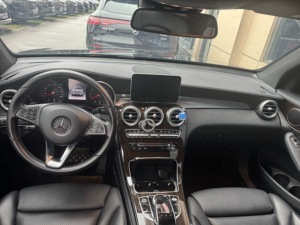 Vente en gros de voitures d'<span class=keywords><strong>occasion</strong></span> <span class=keywords><strong>Mercedes</strong></span> Benz <span class=keywords><strong>GLC</strong></span> X253 <span class=keywords><strong>GLC</strong></span> 260 L 4MATIC Luxe 2019 <span class=keywords><strong>SUV</strong></span> - Product Image 3