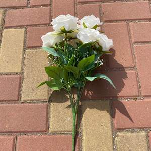 Usine Prix <span class=keywords><strong>De</strong></span> Gros Artificielle Rouge Soie Rose <span class=keywords><strong>Bouquet</strong></span> <span class=keywords><strong>De</strong></span> Mariage Faux Fleur Décoration Fleur - Product Image 3