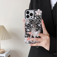 Bling strass diamant étui pour iphone 16 15 14 Plus 13 Pro Max 12 11 X XS XR 8 7 Plus luxe papillon filles couverture arrière sangle