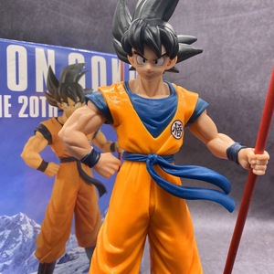 Figura <span class=keywords><strong>de</strong></span> <span class=keywords><strong>Goku</strong></span> Edición <span class=keywords><strong>Película</strong></span> con Bastón, Accesorios Coleccionables <span class=keywords><strong>de</strong></span> Anime, Material PVC para Niños y Jóvenes, en Caja - Product Image 4