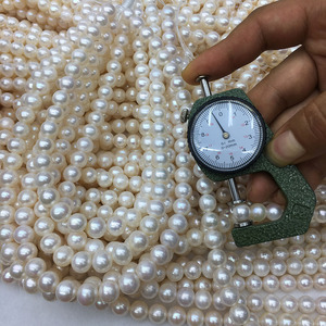 Collana <span class=keywords><strong>di</strong></span> <span class=keywords><strong>Perle</strong></span> Naturali d'Acqua Dolce 100% Naturali, 64 CM, 10-11 mm, Perfettamente Rotonde, Alta Lucentezza, con Nodi tra le <span class=keywords><strong>Perle</strong></span> - Product Image 3