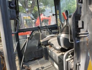 Pelleteuse hydraulique sur chenilles Komatsu PC55 de 5 tonnes d'occasion avec pompe à boîte de vitesses Moteur japonais d'origine Shanghai Yard Global Delivery - Product Image 2