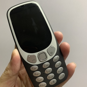 <span class=keywords><strong>Telefono</strong></span> Cellulare Classico 3310 2017 2G Sbloccato con Display QVGA 2.4, Fotocamera 2MP, Batteria 1200mAh, BT, FM, MP3, MicroSD, Robusto - Product Image 4
