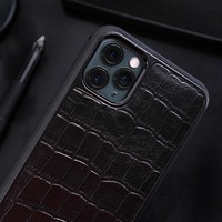 Coque de téléphone portable en cuir de vachette de haute qualité en relief de crocodile de luxe personnalisée en usine pour iPhone 15 Pro max étui de téléphone portable