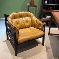 Fauteuil rétro JP en bois massif avec coussin capitonné en cuir vert, dossier en forme de baril, pour salon ou hôtel