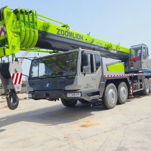 Grúa sobre Camión Zoomlion 50T Usada, Equipo de Elevación Pesada Equipado con Motor y Caja de Cambios Weichai - Product Image 1