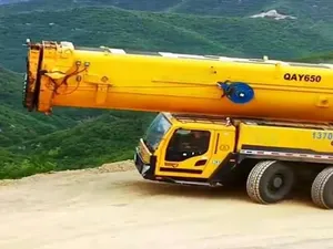 China Top Brand All Terrain Crane For Sale 180 Ton Lifting Construction Crane QAY180 With Cheap Price