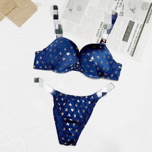 Ensemble Soutien-Gorge et Culotte Femme Sans Coutures de Haute Qualité, Lingerie Sexy avec Nouveau Motif Grandes Lettres Tendance - Product Image 2