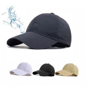 Casquette de baseball personnalisée en gros BSCI, fabriquée en usine, 6 panneaux, imperméable, avec trous laser respirants - Product Image 1