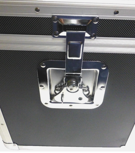 Boîte de rangement pour <span class=keywords><strong>disques</strong></span> vinyles BINGO, robuste, ronde, avec fermeture à boucle, construction en aluminium + ABS, indice de protection IP65/IP67, pour jusqu'à 60 <span class=keywords><strong>disques</strong></span> vinyles - Product Image 3