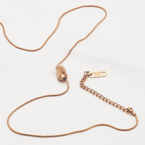 Geometric Twisted Pendant Necklace Stainless Steel Rose Gold Minimalist Design Women's Fashion Jewelry - Product Image 3