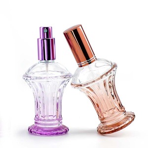Flacone Spray in Vetro dalla Forma Unica e Speciale 30ml, Bottiglia Trendy per Dispensare Profumo - Product Image 2