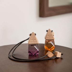 Profumatore per <span class=keywords><strong>Auto</strong></span> Personalizzato con Logo e Fragranza, Bottiglie in Vetro, <span class=keywords><strong>Deodorante</strong></span> <span class=keywords><strong>Naturale</strong></span> con Oli Essenziali di Piante - Product Image 3