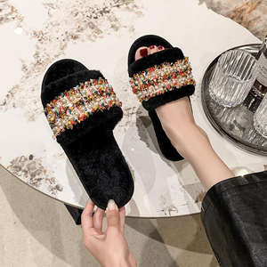 Chaussons d'intérieur plats en fourrure pour femme, collection Hiver 2026 - Product Image 5