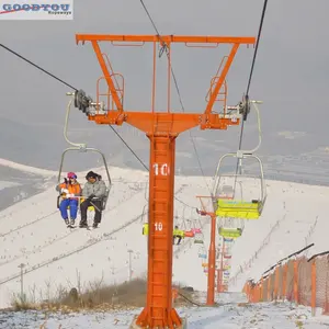 Ski Ropeway Met Midden Station Chairlift Voor Twee Skiërs Een Stoel In Ski Resort Gemakkelijk Te Gebruiken Chinese Productie