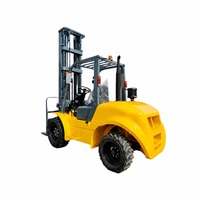 Dizel veya Elektrikli Arazi Forklifti 3 Ton 4x4 Arazi Forklifti Tarım Alanlarında Kullanım İçin Titreşim Önleyici Şasiye Sahip