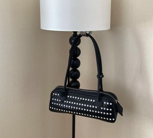 Bolso de Mujer Estilo Retro Bad Girl, Primavera/Verano, Nuevo con Cierre de Cremallera, Asa Única, Adornado con Diamantes, Diseño Calado en PU - Product Image 2
