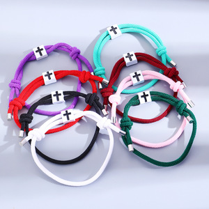 กำไลข้อมือแบบปรับได้ สไตล์ยุโรปและอเมริกัน วินเทจ  วัสดุโลหะผสม  ประดับจี้รูปกางเขน  สายถักแบบมิลาน ชุบทอง 14K  สำหรับทั้งชายและหญิง ขายส่ง - Product Image 2