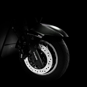 Moto professionnelle 80 km/h rapide 1500W au design moto pour la vente 72V - Product Image 4
