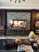 Panneaux muraux en bois massif sculpté personnalisables de luxe et panneaux décoratifs pour salon, meubles de villa, salle de sport, conception de modèle 3D
