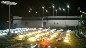 ไฟถนนพลังงานแสงอาทิตย์ 60W LED IP65 กันน้ำ พร้อมเซ็นเซอร์ตรวจจับความเคลื่อนไหว โครงอะลูมิเนียมอัลลอยด์ สำหรับส่องสว่างภายนอกอาคาร แสงสีขาว 5000K แบบที่ 3 - Product Image 6