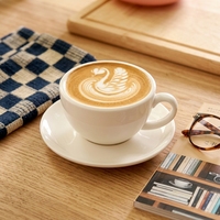Conjunto Moderno de Xícara e Pires de Cerâmica para Cappuccino 250mL com Logotipo Personalizado, Empilhável, Resistente ao Calor, Lavável na Máquina de Lavar Louça, Utensílios de Café