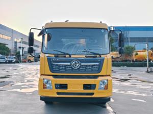 Synchronous Jetting & Suction Operation Truck, Flush Pipeline and Extract <b>Sludge</b> Simultaneously for Municipal Projects - Product Image 2