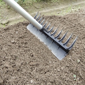 12 Tooth Telescoping <b>Rake</b> with Aluminum Handle 135cm 8cm Tines for Garden Soil Leveling and Hole Filling - Product Image 6