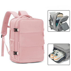Sac à dos de sport imperméable personnalisé avec compartiment à chaussures pour les voyages et la salle de sport - Product Image 1
